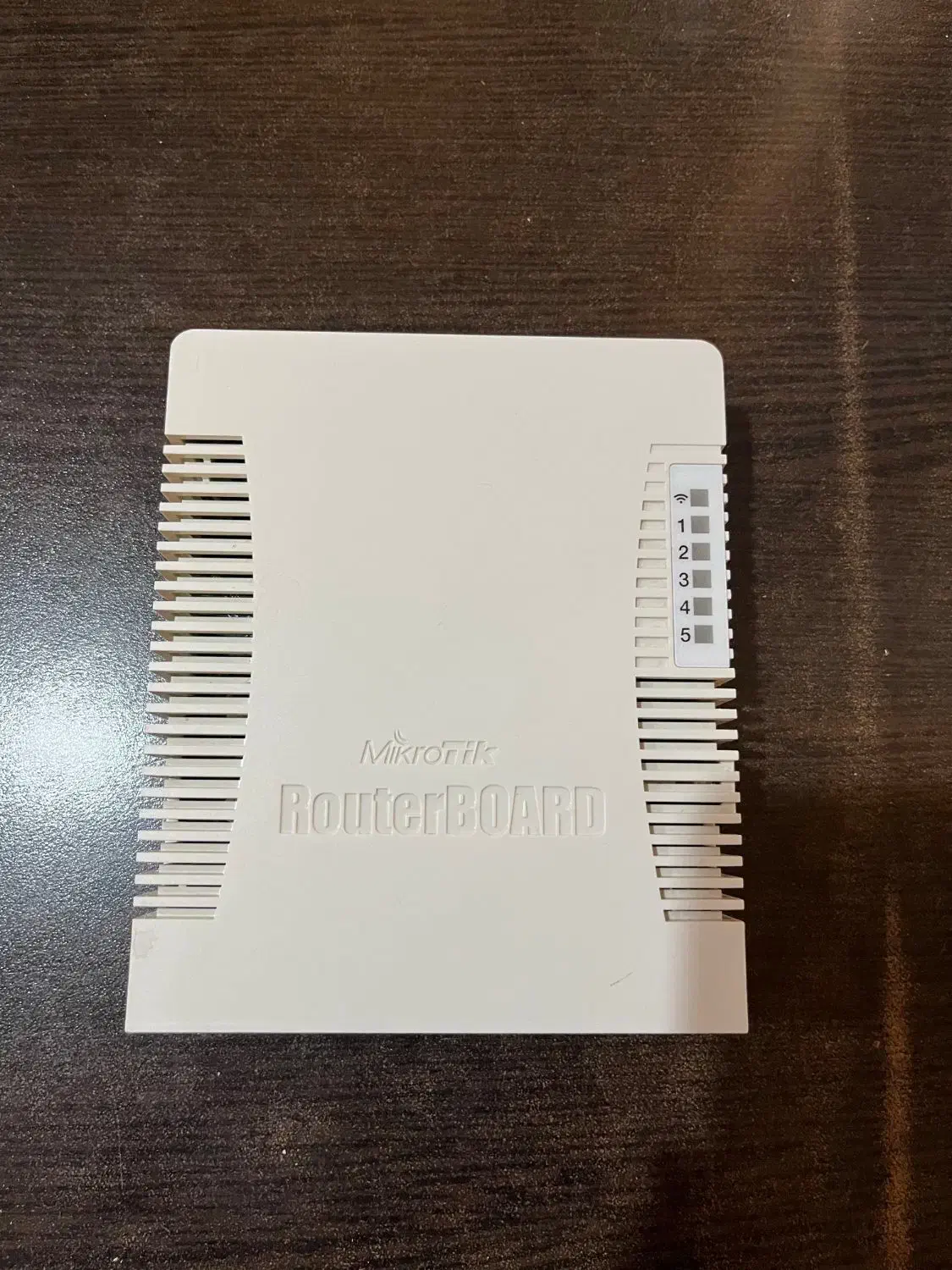 یک عدد روتر Mikro Tik RB951Ui-2HnD|مودم و تجهیزات شبکه|تهران, شادمان|دیوار