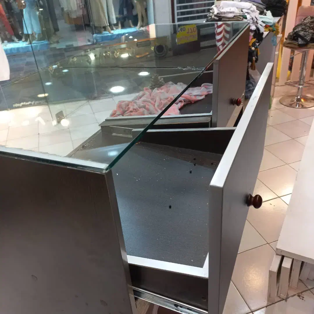 فروش میز کار مغازه|فروشگاه و مغازه|قشم, |دیوار