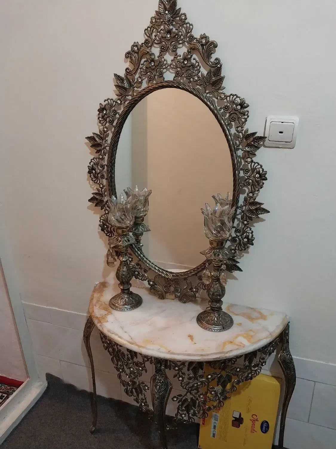 بوفه و آینه شمعدان و لوستر برنز|بوفه، ویترین، کنسول|اسلامشهر, شهرک احمدیه|دیوار