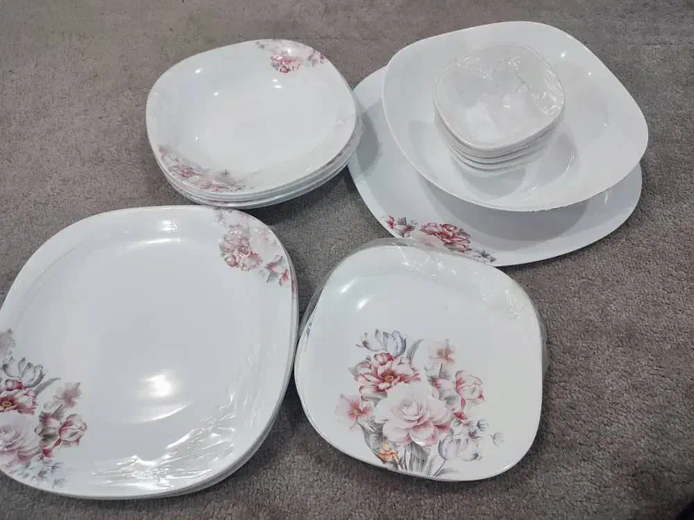 سرویس چینی ۶ نفره|ظروف سرو و پذیرایی|بندر ماهشهر, |دیوار