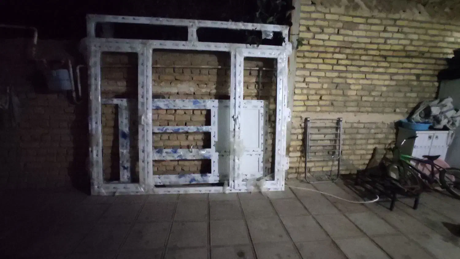 در و پنجره آلومینیومی|مصالح و تجهیزات ساختمان|اراک, |دیوار