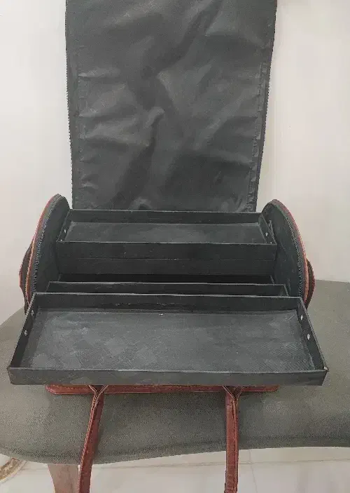 کیف چندطبقه چرمی مخصوص لوازم آرایش، پیرایش و پزشکی|کیف، کفش، کمربند|بوشهر, |دیوار