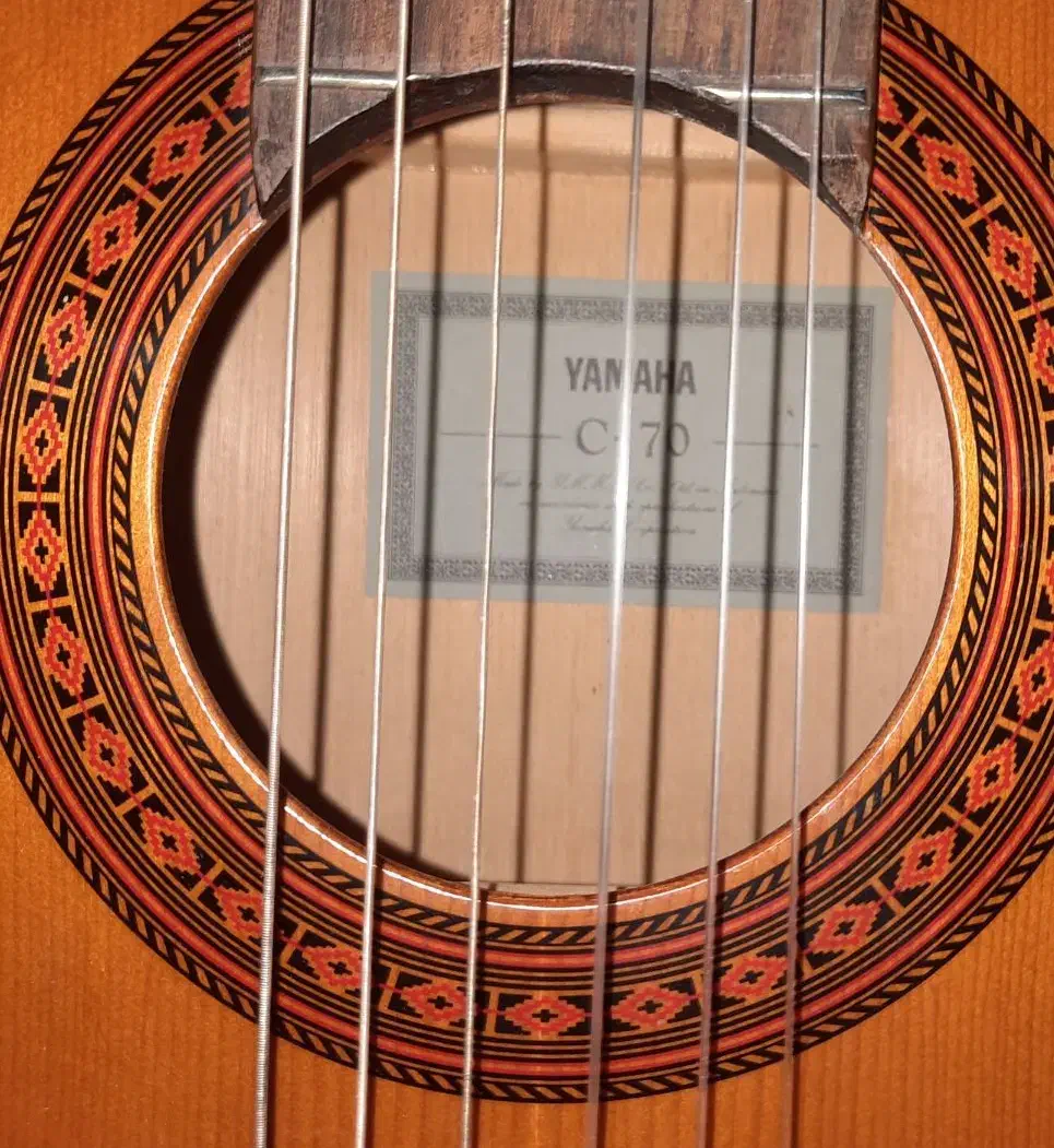 گیتار YAMAHA سی هفتاد|گیتار، بیس، امپلیفایر|اهواز, فرهنگ شهر|دیوار