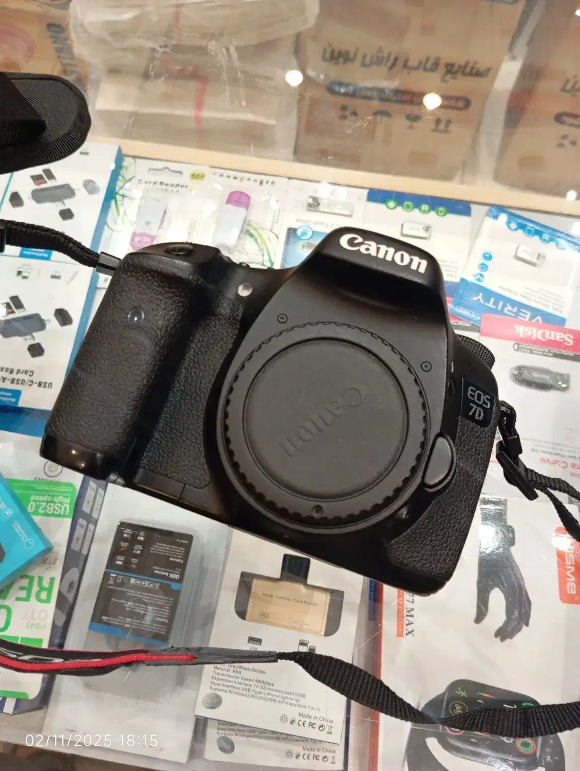 دوربین عکاسی 7d canon|دوربین عکاسی و فیلمبرداری|کیش, |دیوار