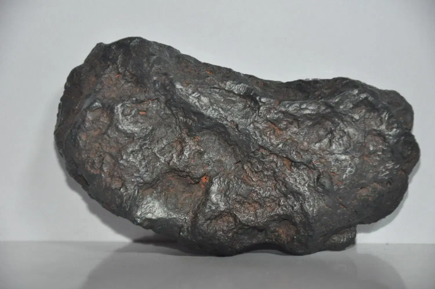 شهاب سنگ|جواهرات|رباطکریم, رباطکریم|دیوار