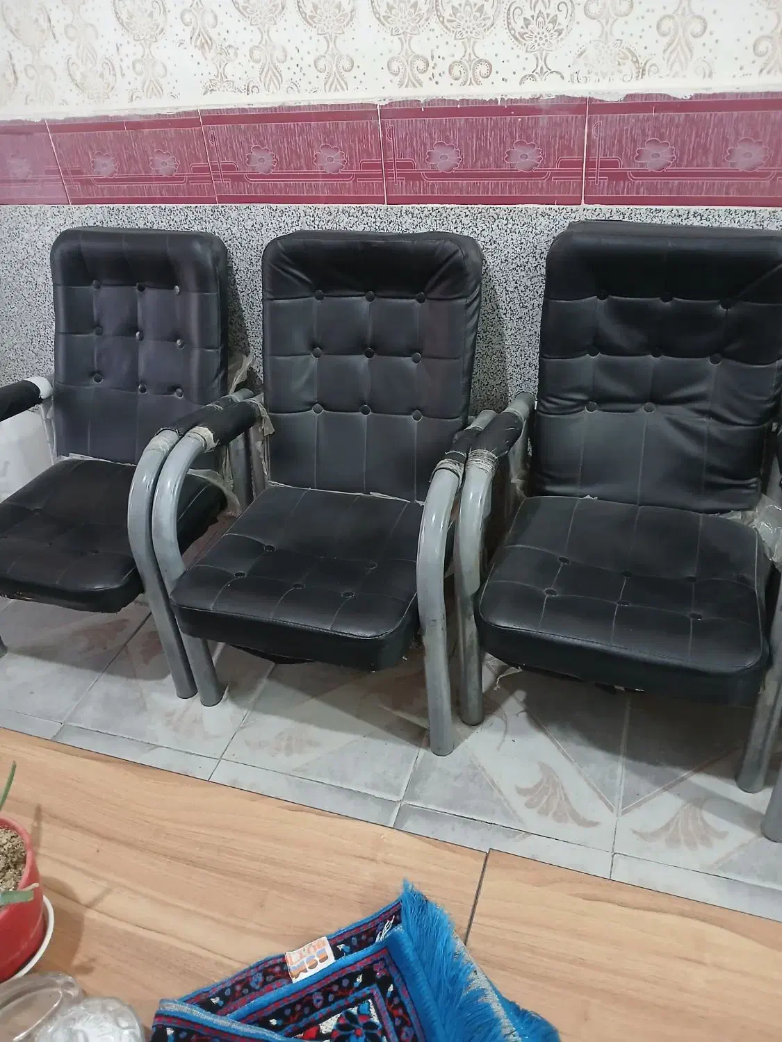 ۶ عدد صندلی|مبلمان اداری|زاهدان, |دیوار