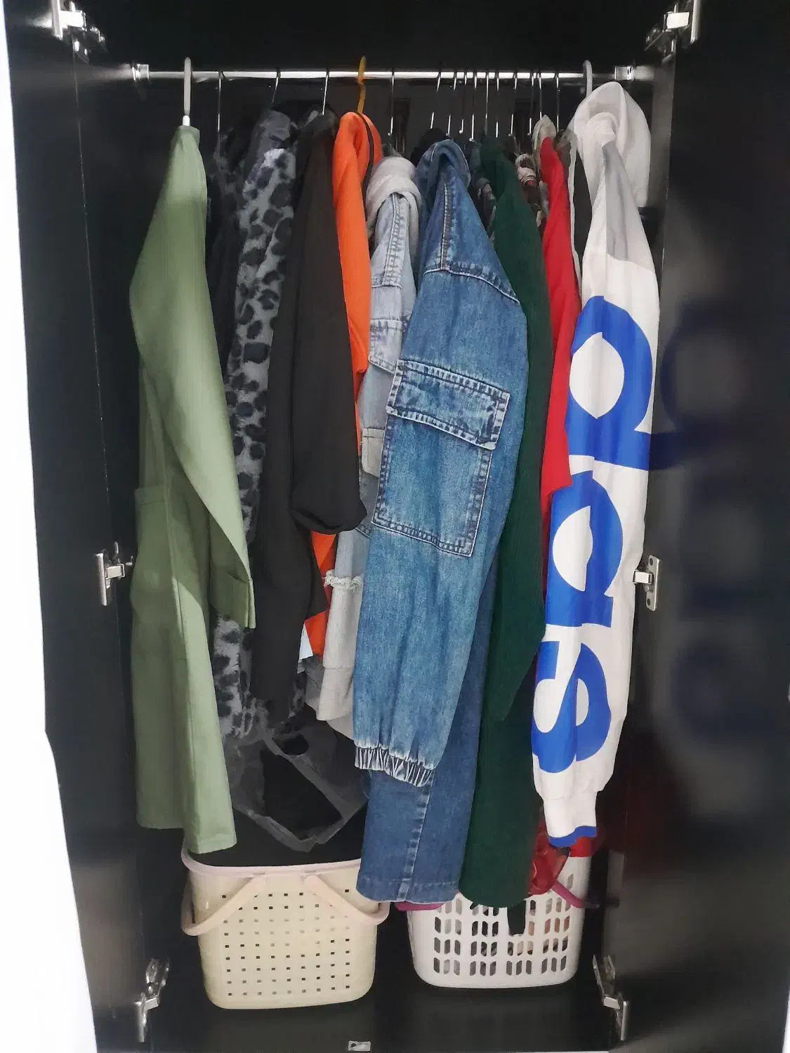 کمد|جاکفشی، کمد، دراور|زرندیه, |دیوار