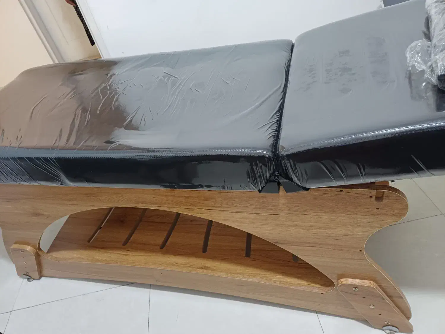 تخت و صندلی فیشال|آرایشگاه و سالن‌های زیبایی|بندرعباس, |دیوار