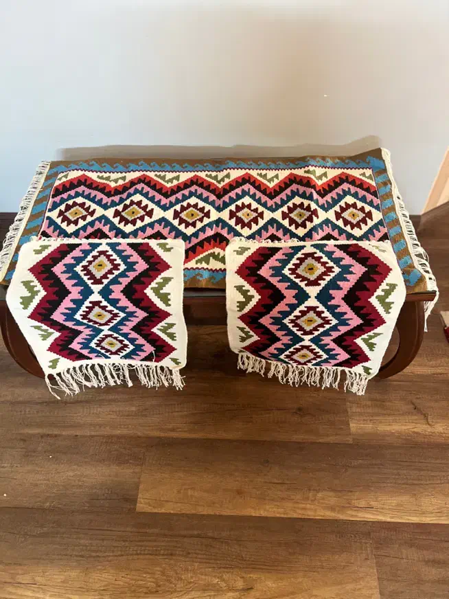 رو میزی گلیمی دست باف|گلیم، جاجیم، گبه|مشهد, زمرد|دیوار