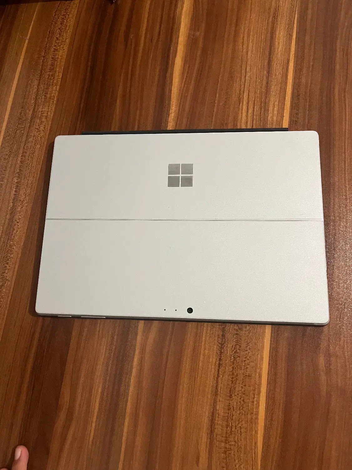 سرفیس با قلم و کیبوردو شارژر|رایانه همراه|آزادشهر, |دیوار