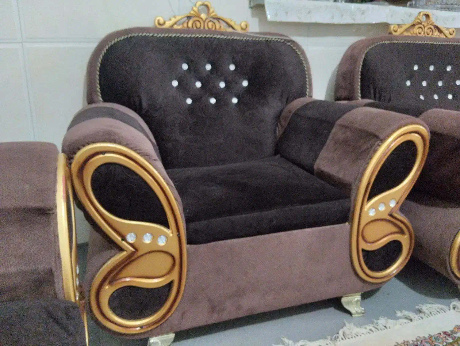 مبل راحتی|مبلمان خانگی و میز عسلی|قم, باغ شریفی|دیوار