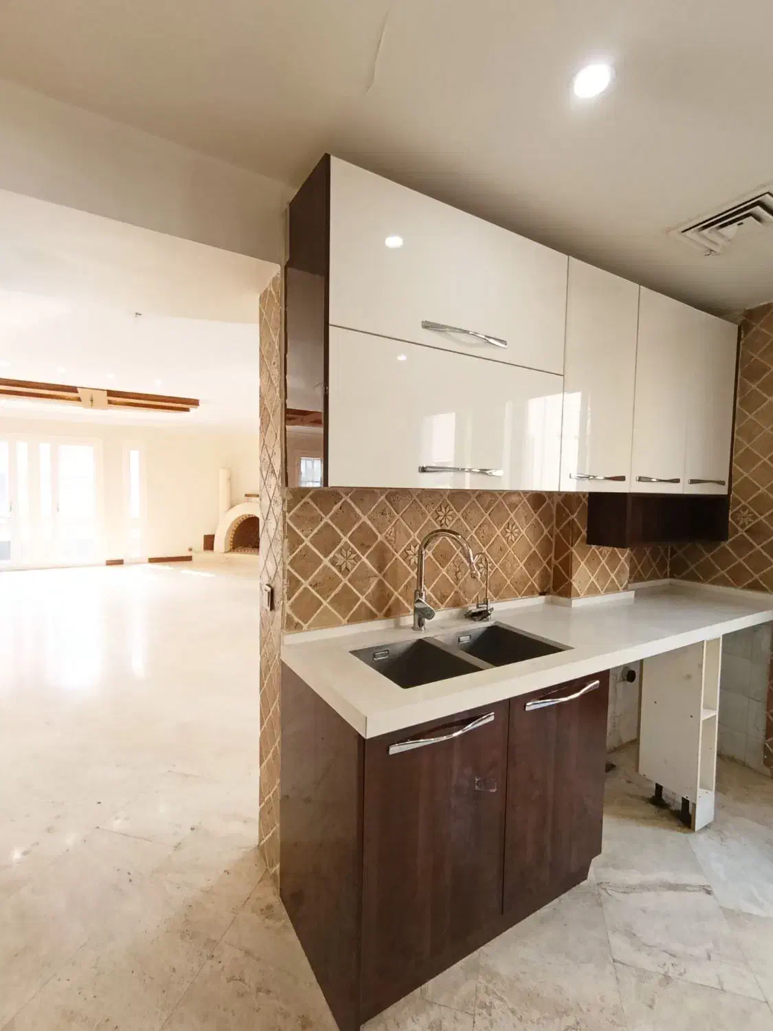 تراس چیدمان ۲۱۰ متر طبقه ۴   تاپ لوکیشن