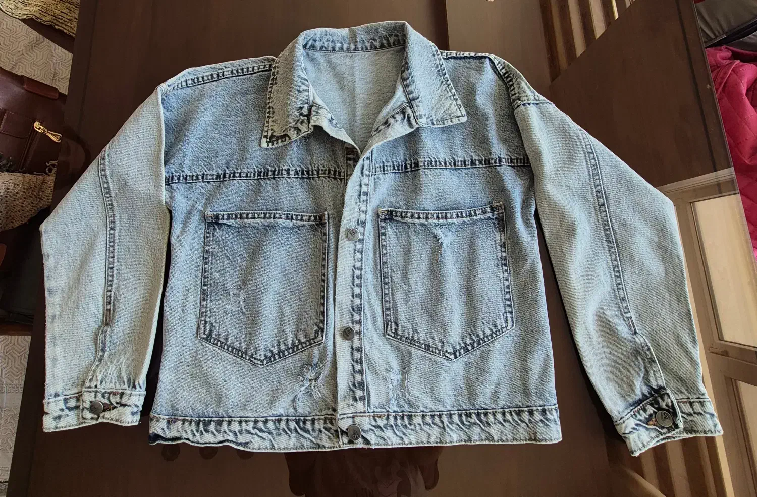 کت جین|لباس|تفت, |دیوار