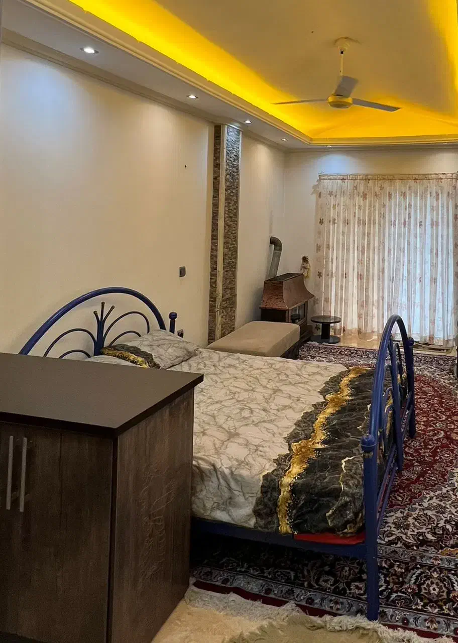 تخت دونفره همراه با تشک|تخت و سرویس خواب|عباس‌آباد, |دیوار