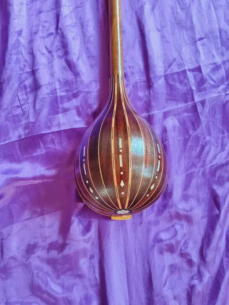 سه تار|سازهای سنتی|ساوه, |دیوار