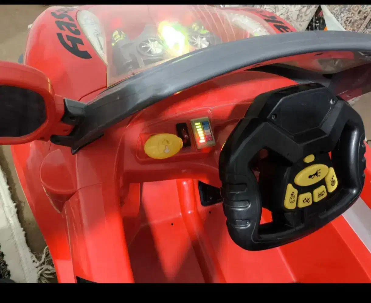 ماشین شارژی|اسباب‌بازی بچه|سنندج, |دیوار