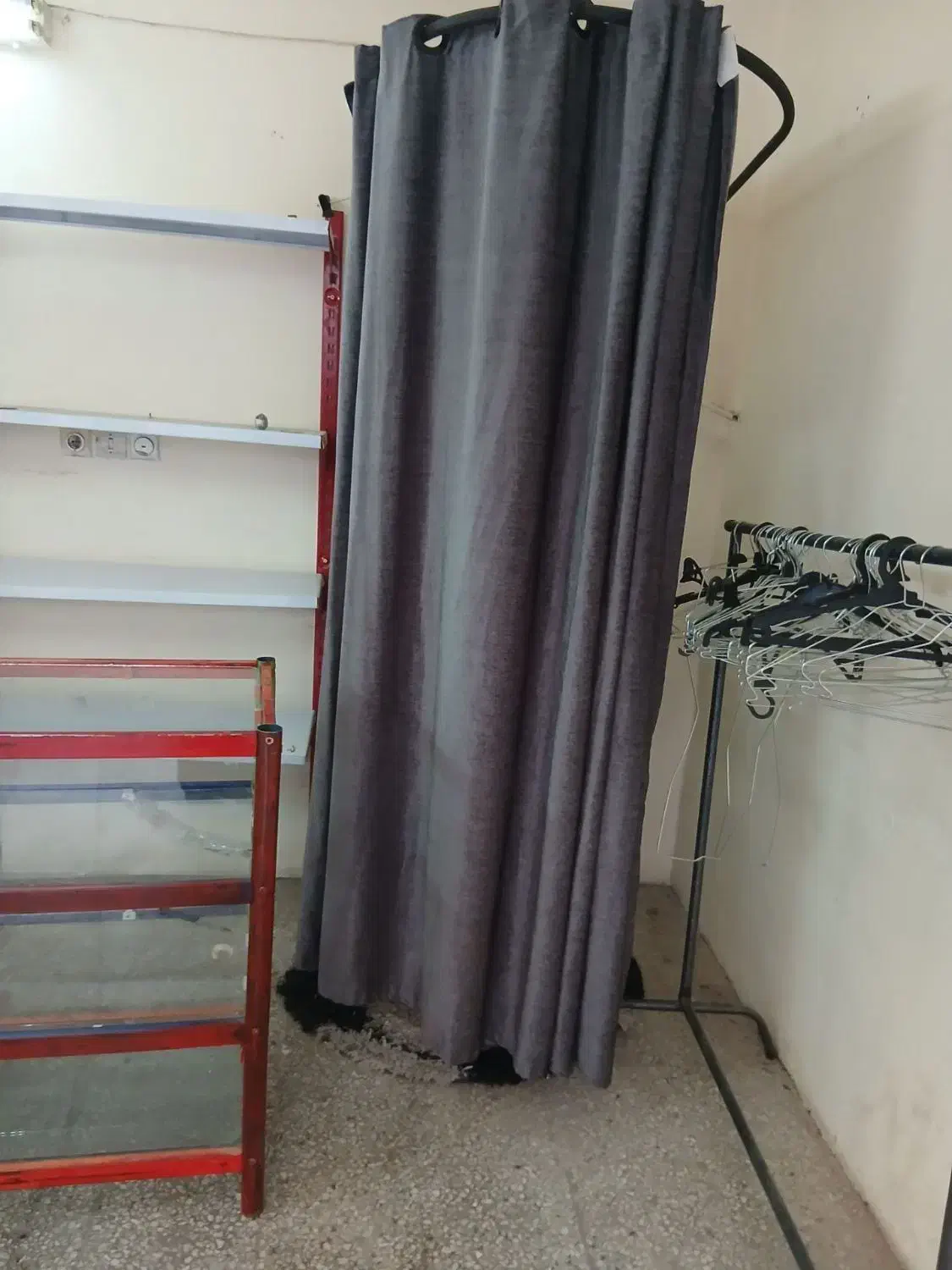 میله اتاق پرور همراه با پرده|پرده، رانر، رومیزی|فردیس, شهرک ۱۱۰|دیوار