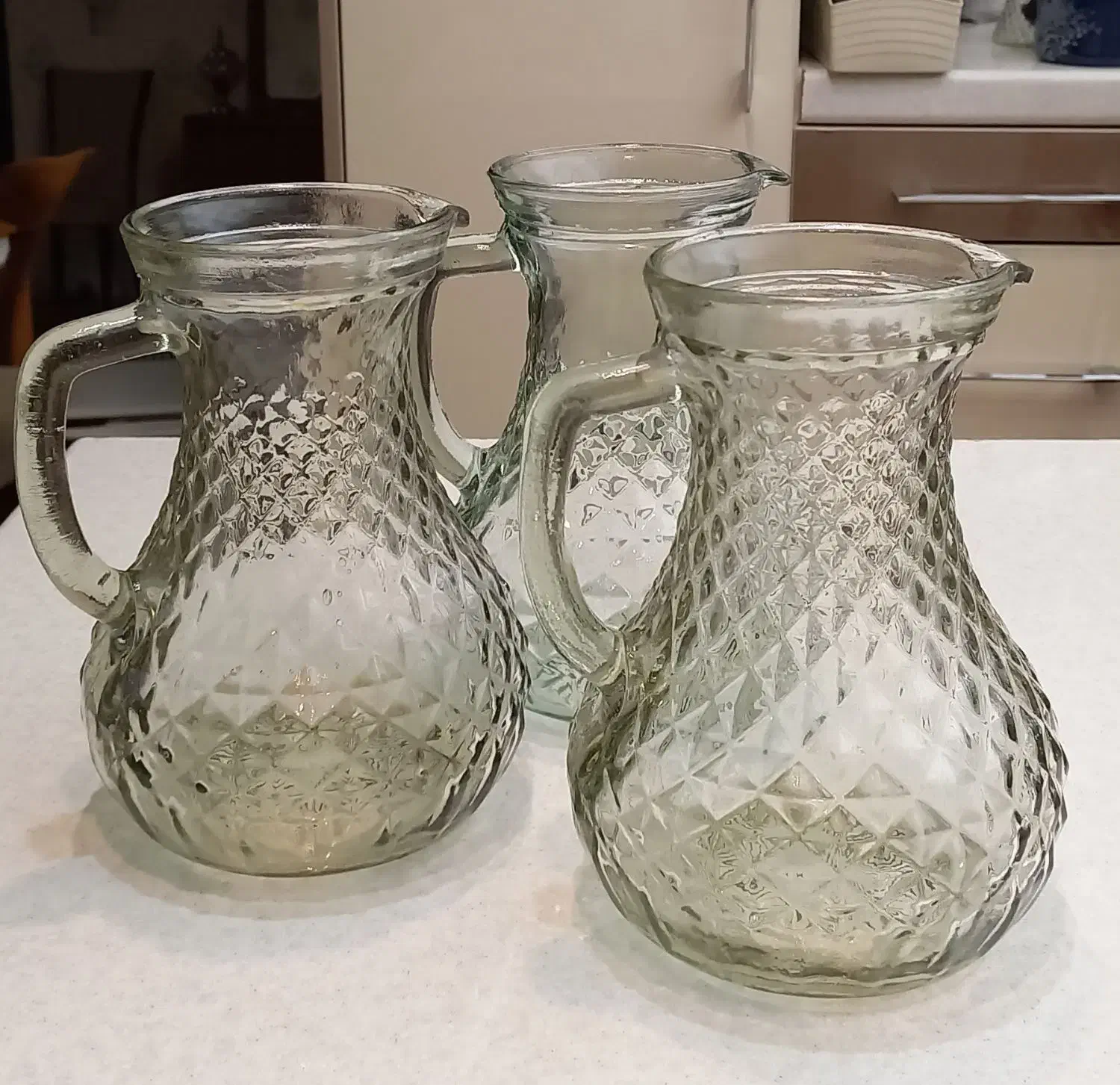 پارچ آب نوستالژی|کلکسیون اشیاء عتیقه|سنندج, |دیوار