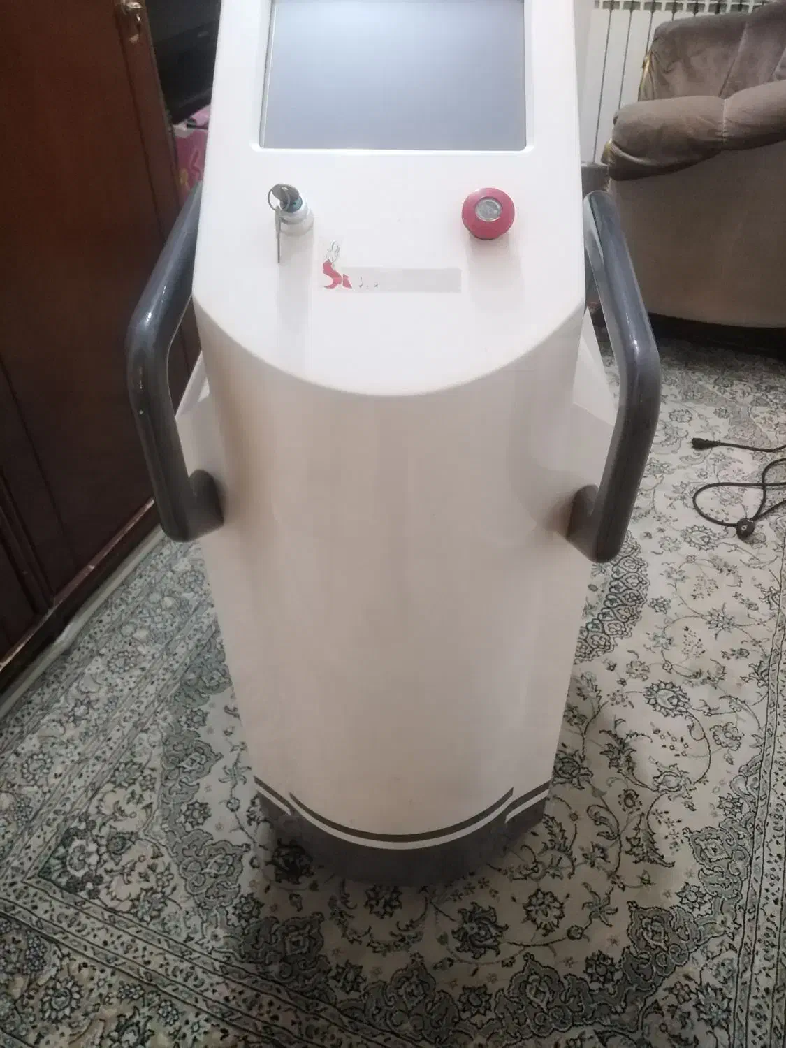 فروش2 دستگاه لیزر و1دستگاه لیفت لاغری|آرایشی، بهداشتی، درمانی|تهران, آشتیانی|دیوار