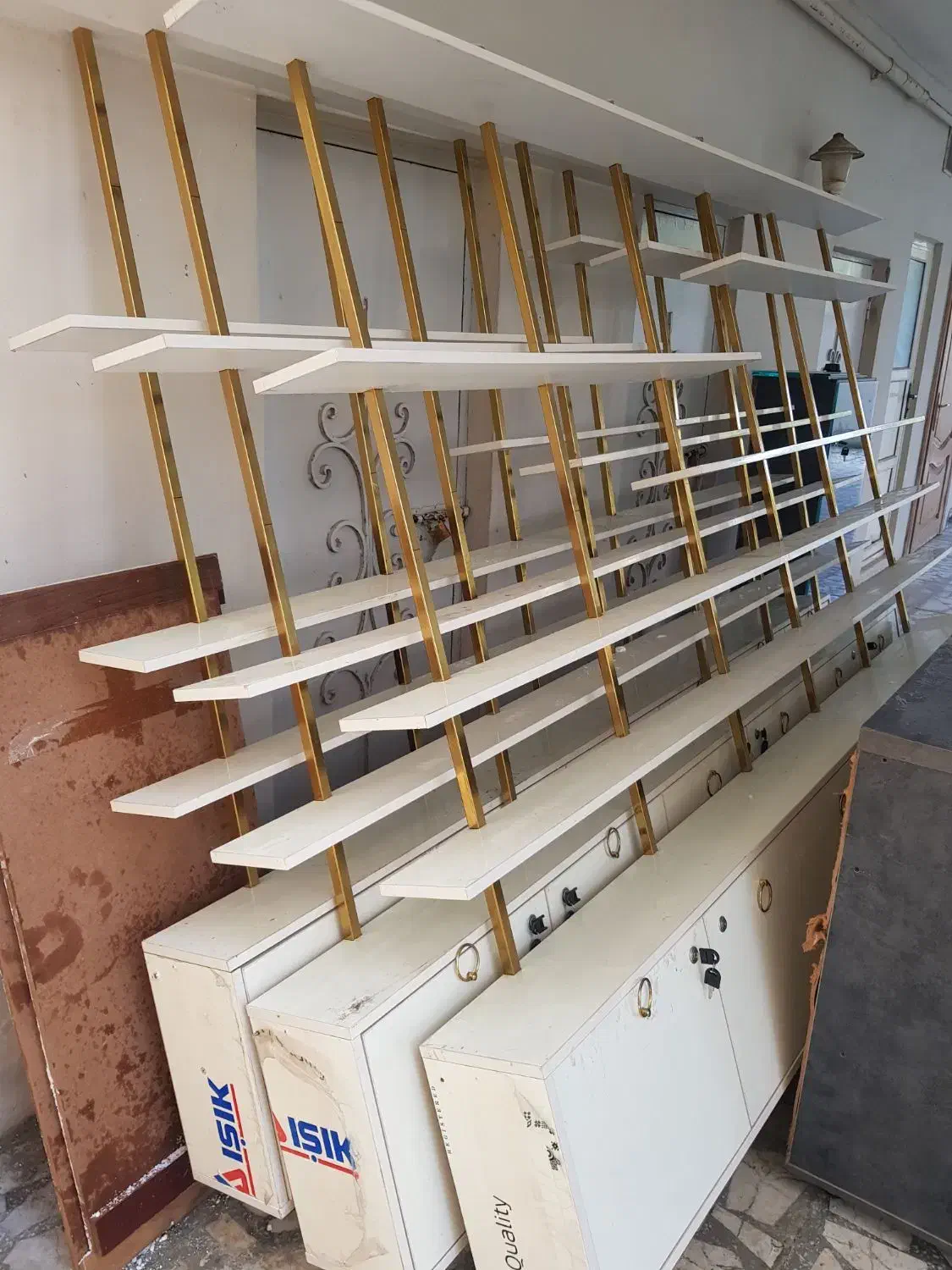 قفسه|کتابخانه، شلف، قفسه‌های دیواری|ایزدشهر, |دیوار