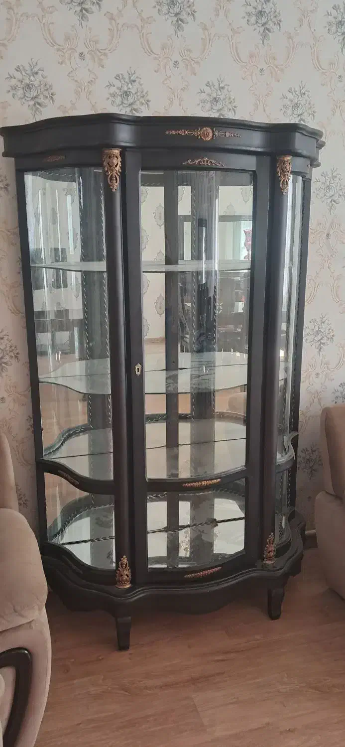 کمد ، میز آرایش ،میز تحریر ، بوفه و صندکی کودک|اسباب و اثاث بچه|ارومیه, |دیوار