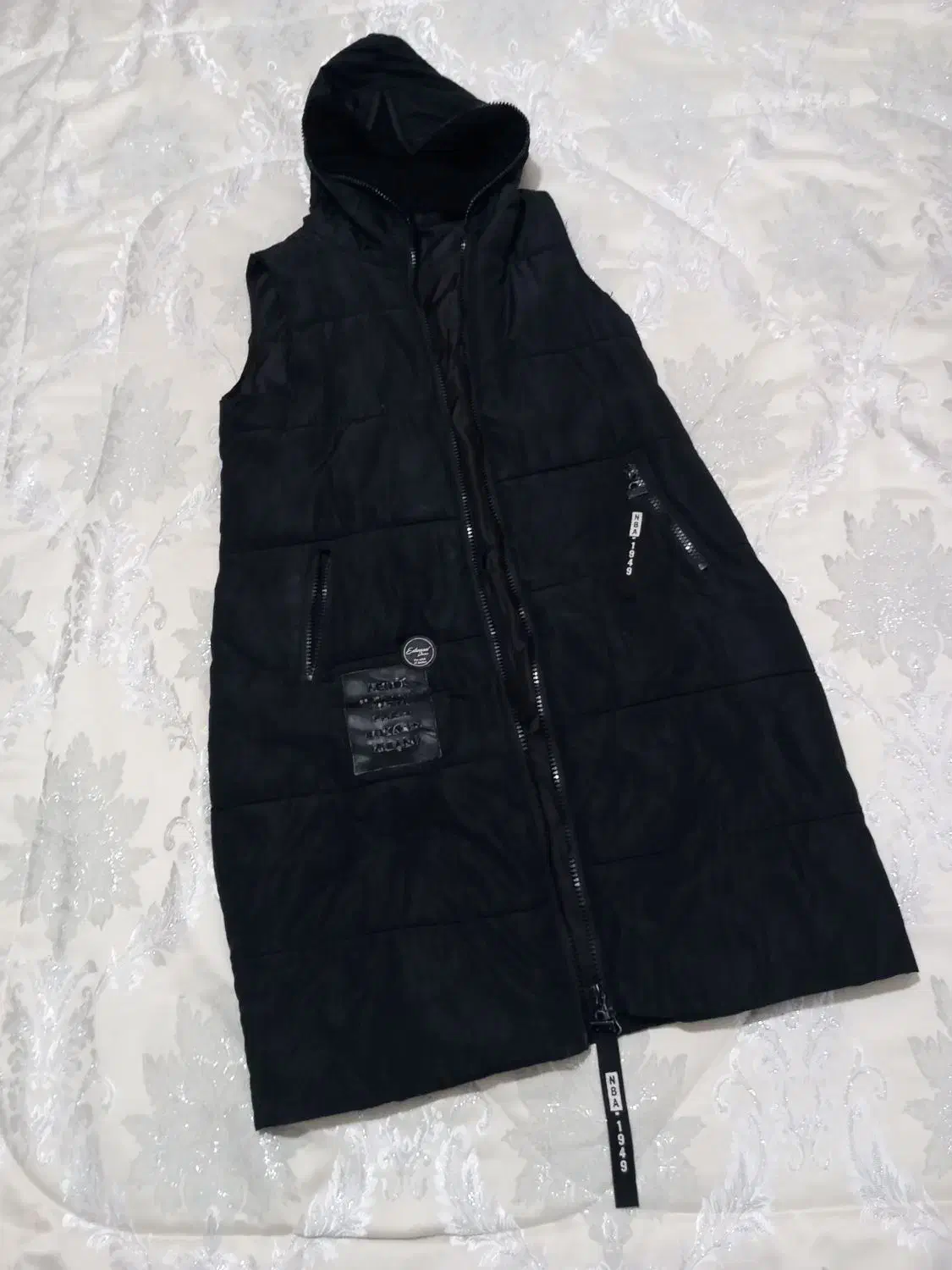 پالتو|لباس|یاسوج, |دیوار