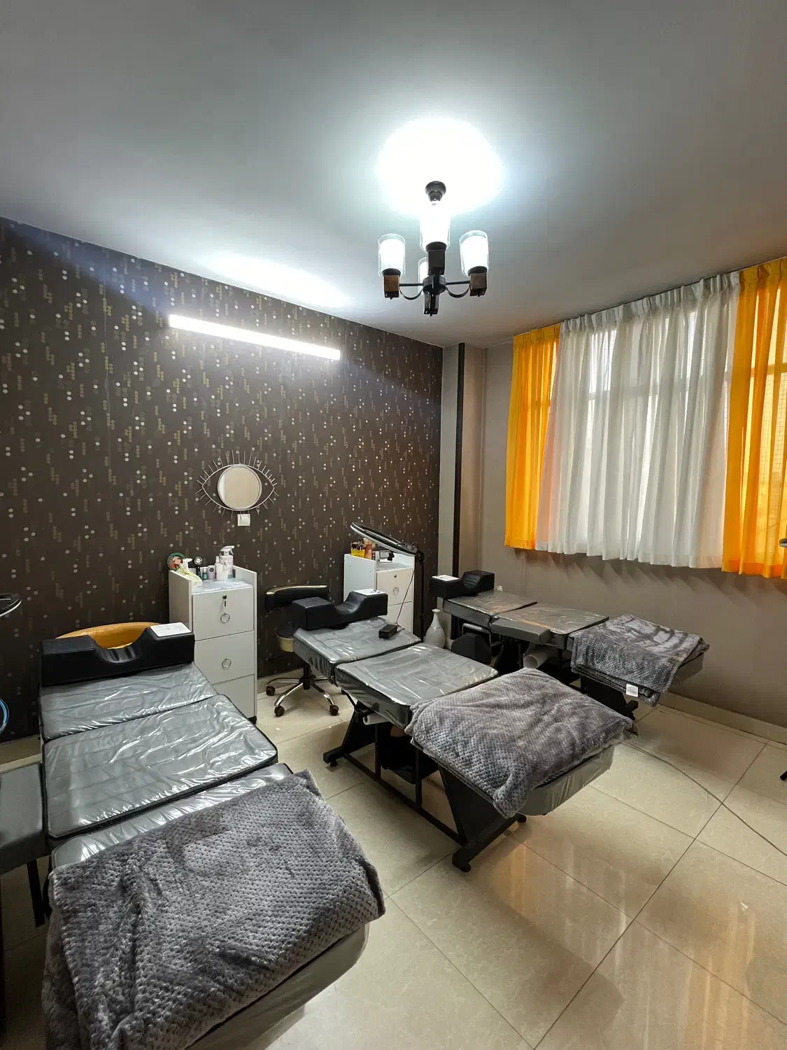 اجاره میر ناخن و تخت مژه|اجارهٔ دفتر کار، اتاق اداری، مطب|تهران, صادقیه|دیوار