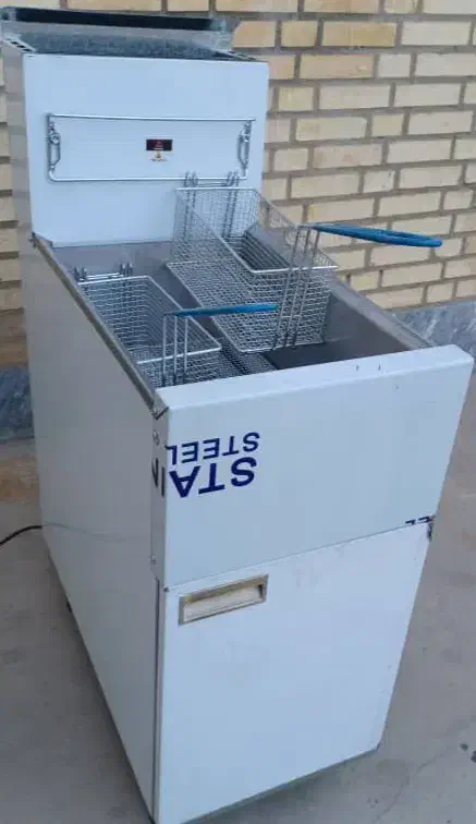 فرریلی سرخ کن دیسپلی انواع گریل و...|کافی‌شاپ و رستوران|احمدآبادمستوفی, |دیوار