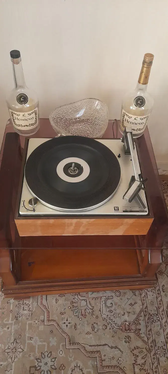 گرامافون دک قدیمی|کلکسیون اشیاء عتیقه|تهران, شهرک غرب|دیوار
