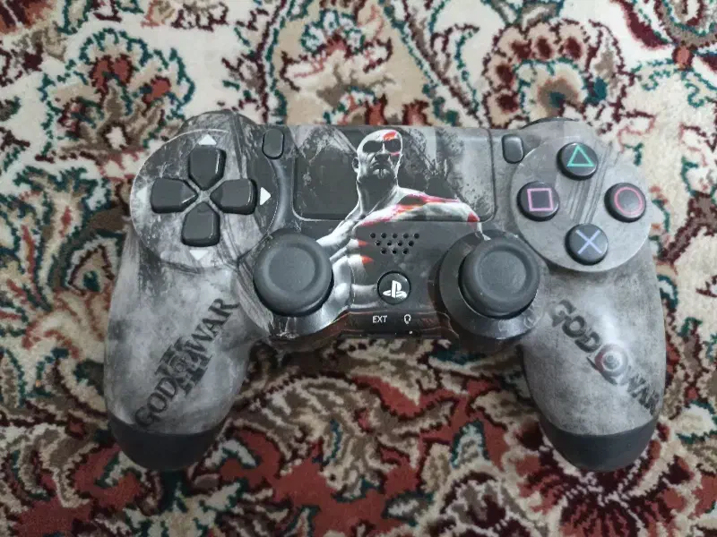 دسته پلی استیشن ۴|کنسول، بازی ویدئویی و آنلاین|اصفهان, کلمه خوران|دیوار