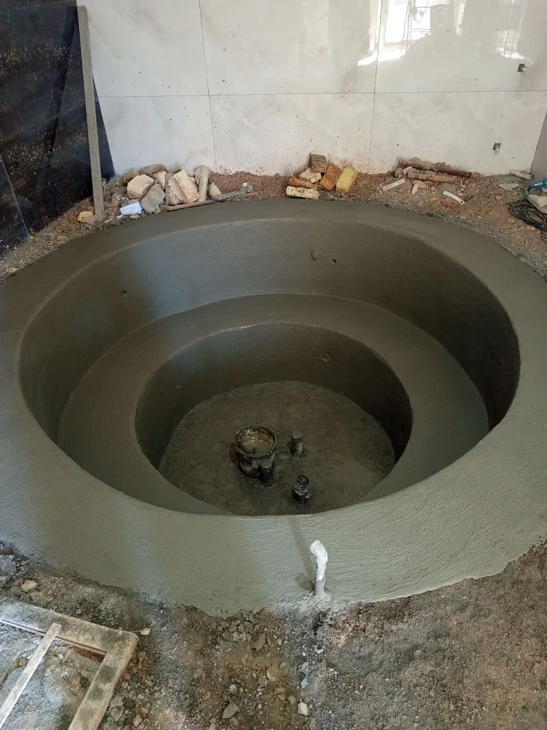 آب بندی حوض استخر حوضچه قبل کاشی کاری . غیر..|خدمات پیشه و مهارت|یزد, |دیوار