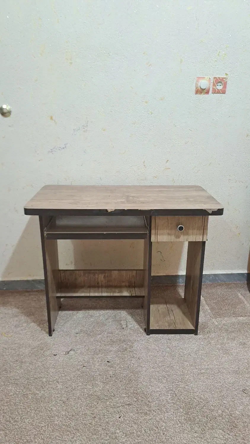 میز تحریر و کامپیوتر|میز تحریر و کامپیوتر|دزفول, |دیوار