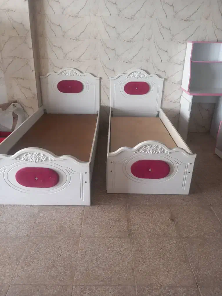 دو تا تخت در حد نو|تخت و سرویس خواب|کوهدشت, |دیوار