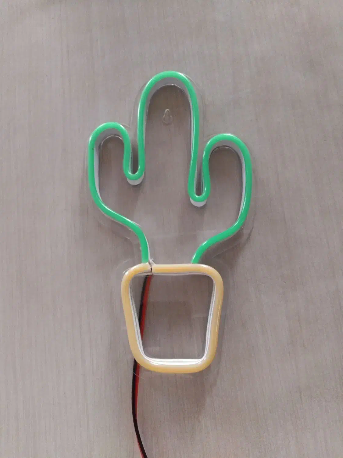 چراغ کاکتوسی در حد نو|لامپ و چراغ|اندیشه, اندیشه فاز ۳|دیوار