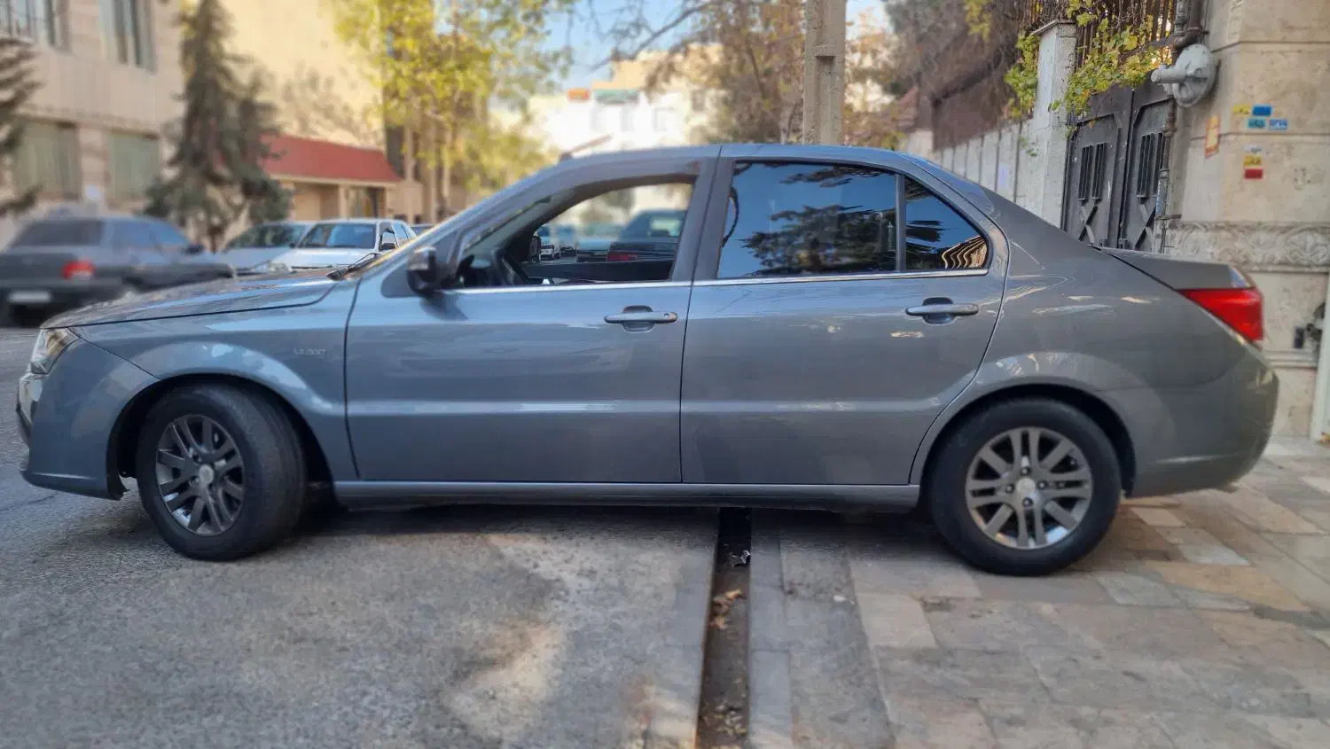 دنا معمولی مدل ۹۹ بدون خط و خش|خودرو سواری و وانت|تهران, تهرانپارس غربی|دیوار