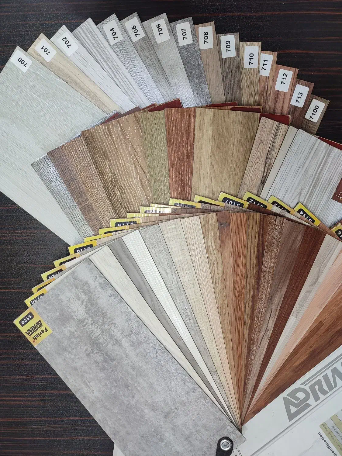 فقط با یک چک سه ماهه کاغذ پرده کفپوش خونه رو نو کن|مصالح و تجهیزات ساختمان|اصفهان, شهرک شهید منتظری|دیوار