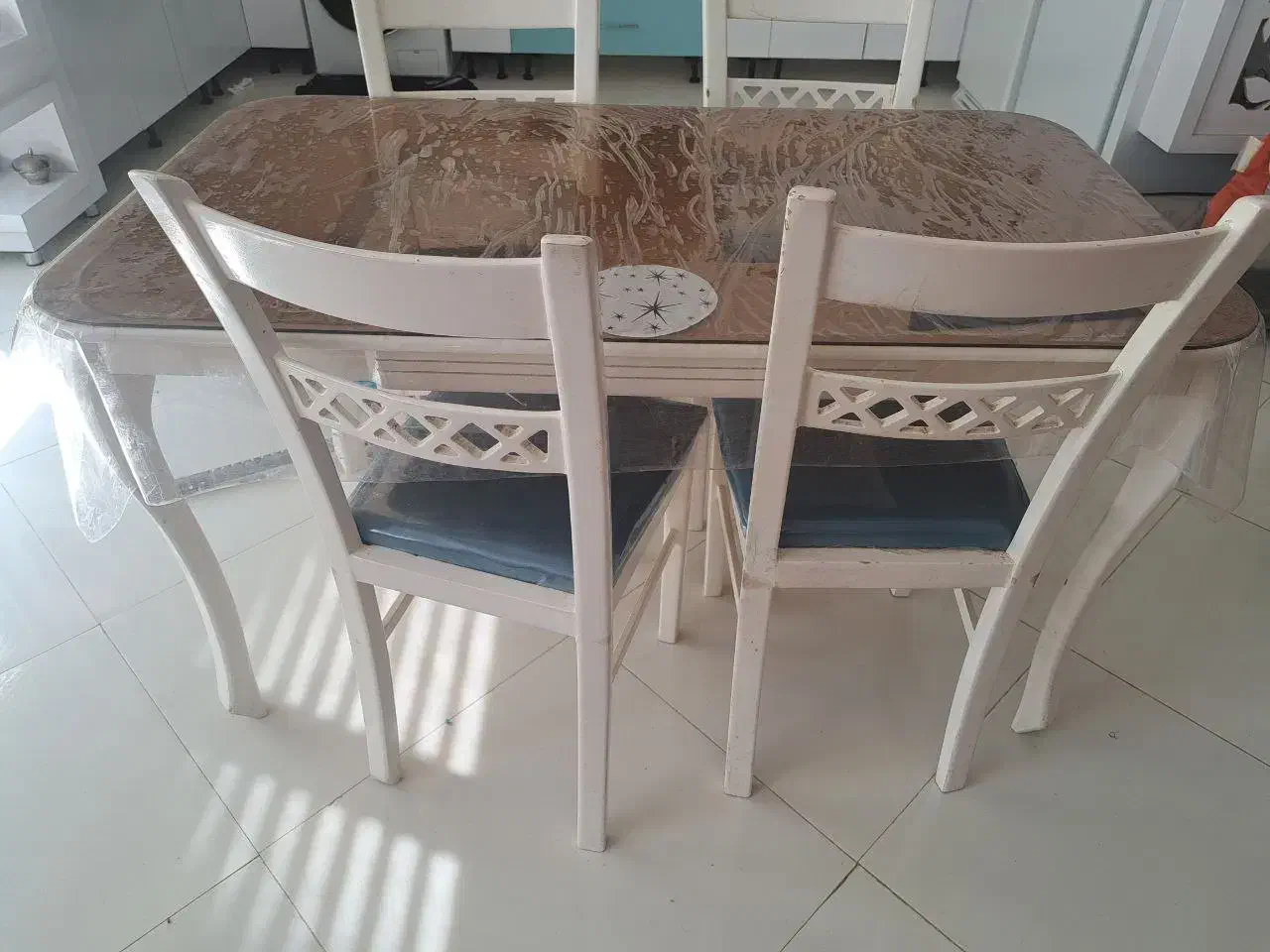 میزنهارخوری|میز و صندلی غذاخوری|قائن, |دیوار