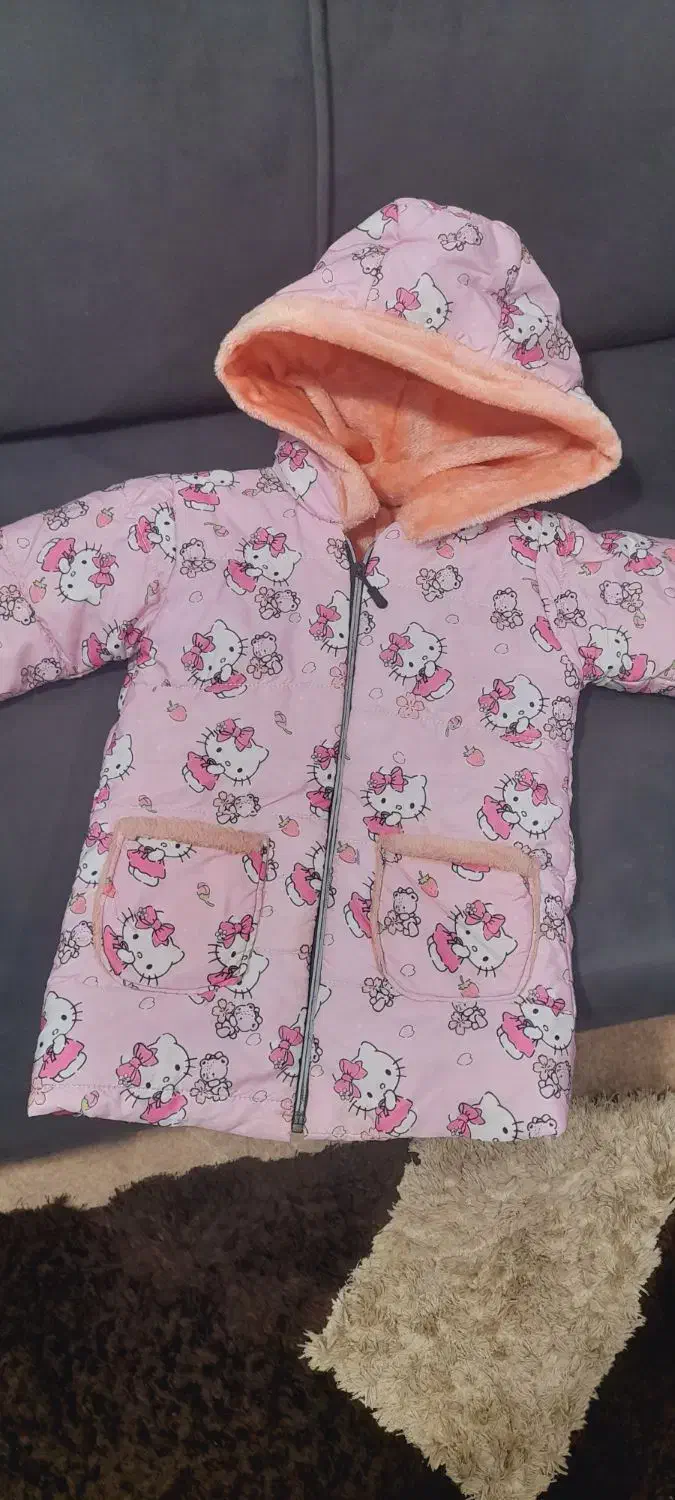 مناسب ۶ تا۸سال|کفش و لباس بچه|بافت, |دیوار