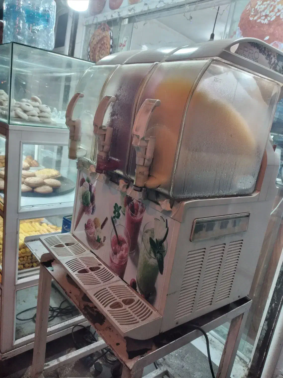 لوازم کلوچه فومن  همه باهم فروش به علت تغییر شغل|فروشگاه و مغازه|تولم شهر, |دیوار