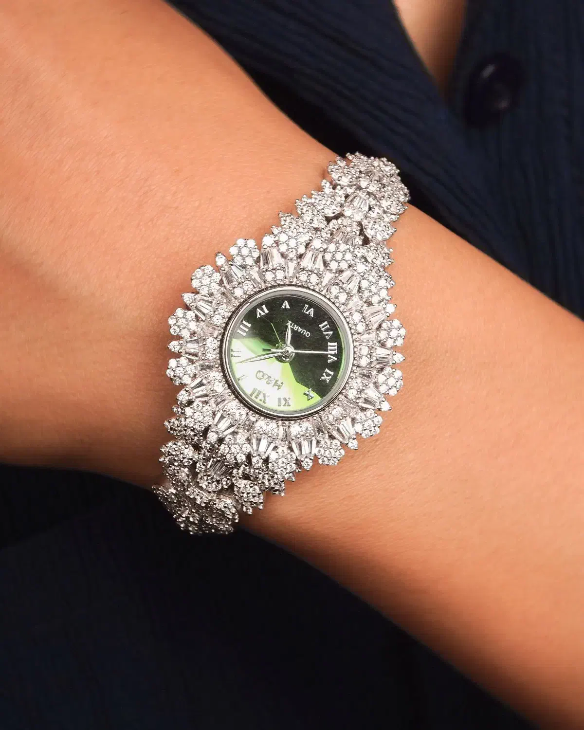 ساعت نقره موتور سبز زمردی موتور ژاپن میوتا ضد آب۸۳|بدلیجات|تبریز, |دیوار