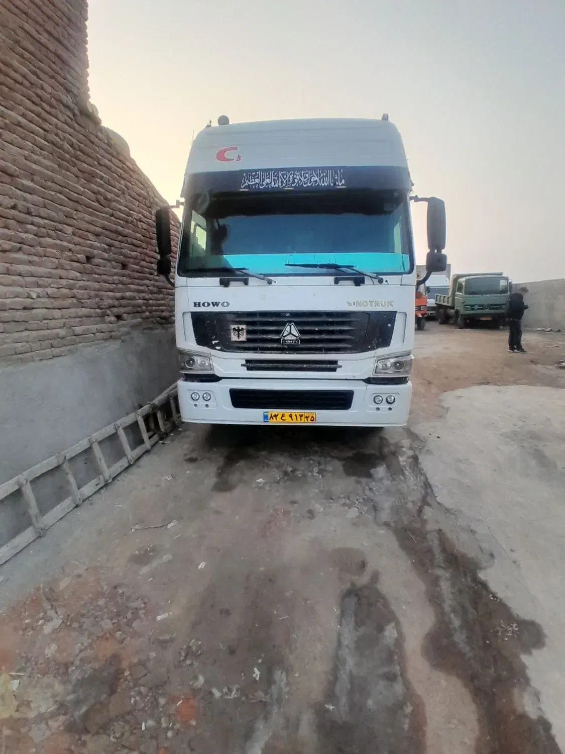 هوو مدل ۱۳۸۵ نیمه دوم(سینو تراک)|خودرو سنگین|گوگان, |دیوار