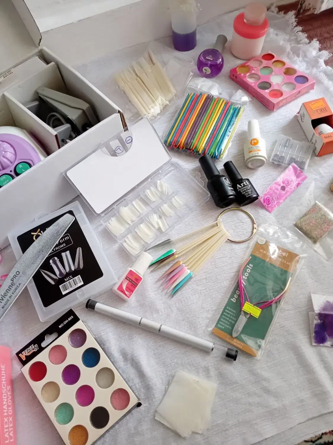 لوازم کاشت ناخن|آرایشی، بهداشتی، درمانی|ملارد, |دیوار