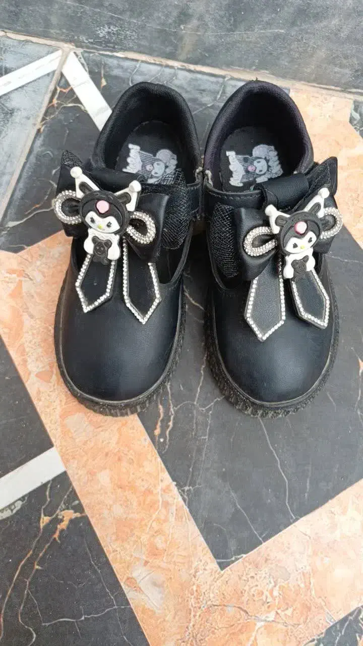 کفش|کفش و لباس بچه|آران و بیدگل, |دیوار