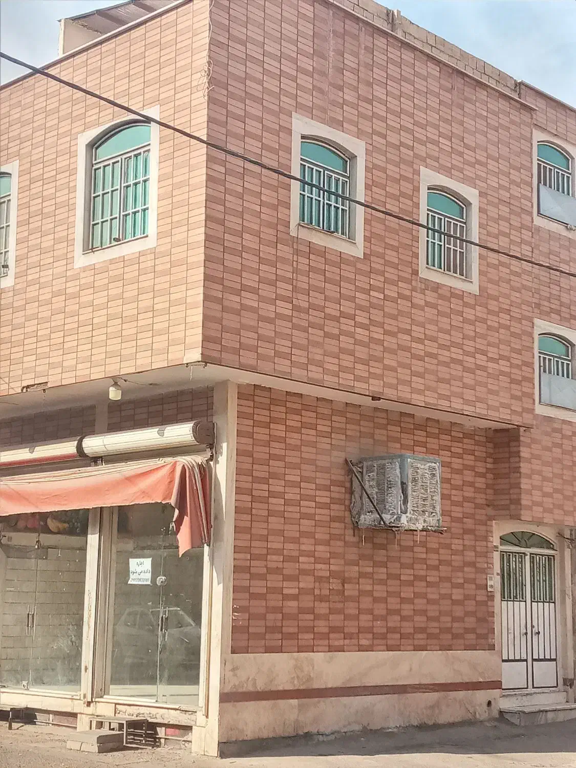 مقازه اجاره ای ۲۵ متری خ نطنز روبروی پارک نرگس|اجارهٔ مغازه و غرفه|کاشان, باغ ماجد|دیوار