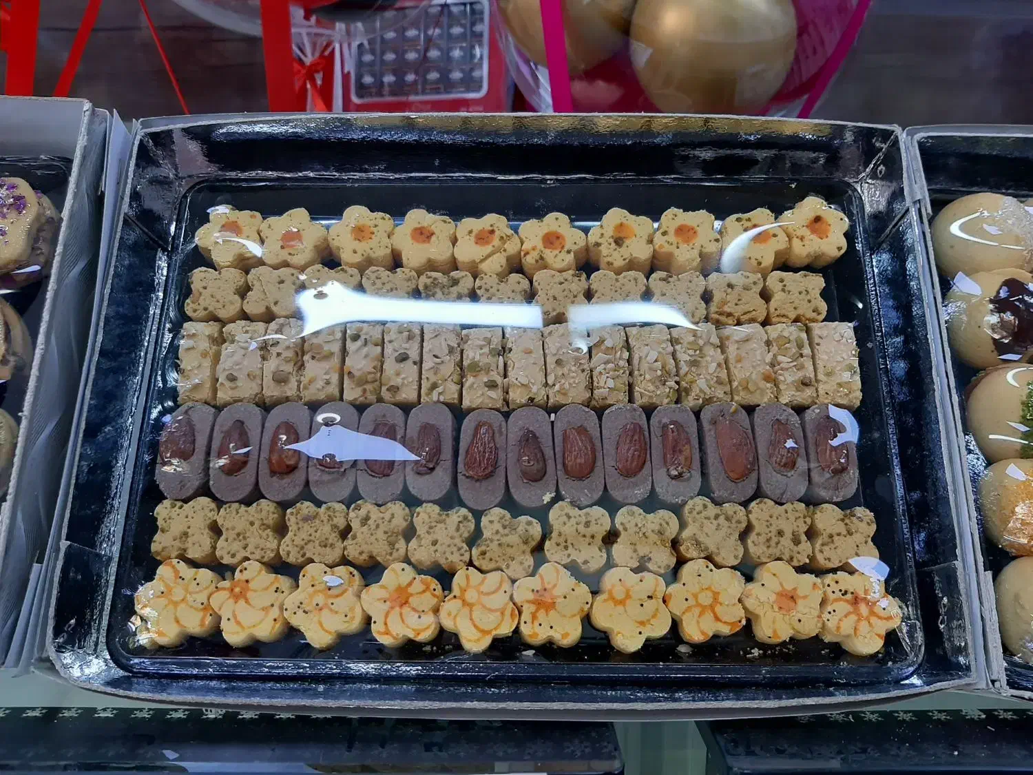 خلیفه خشک کار برای قنادی|استخدام خدمات فروشگاه و رستوران|شاهین‌شهر, عطار|دیوار