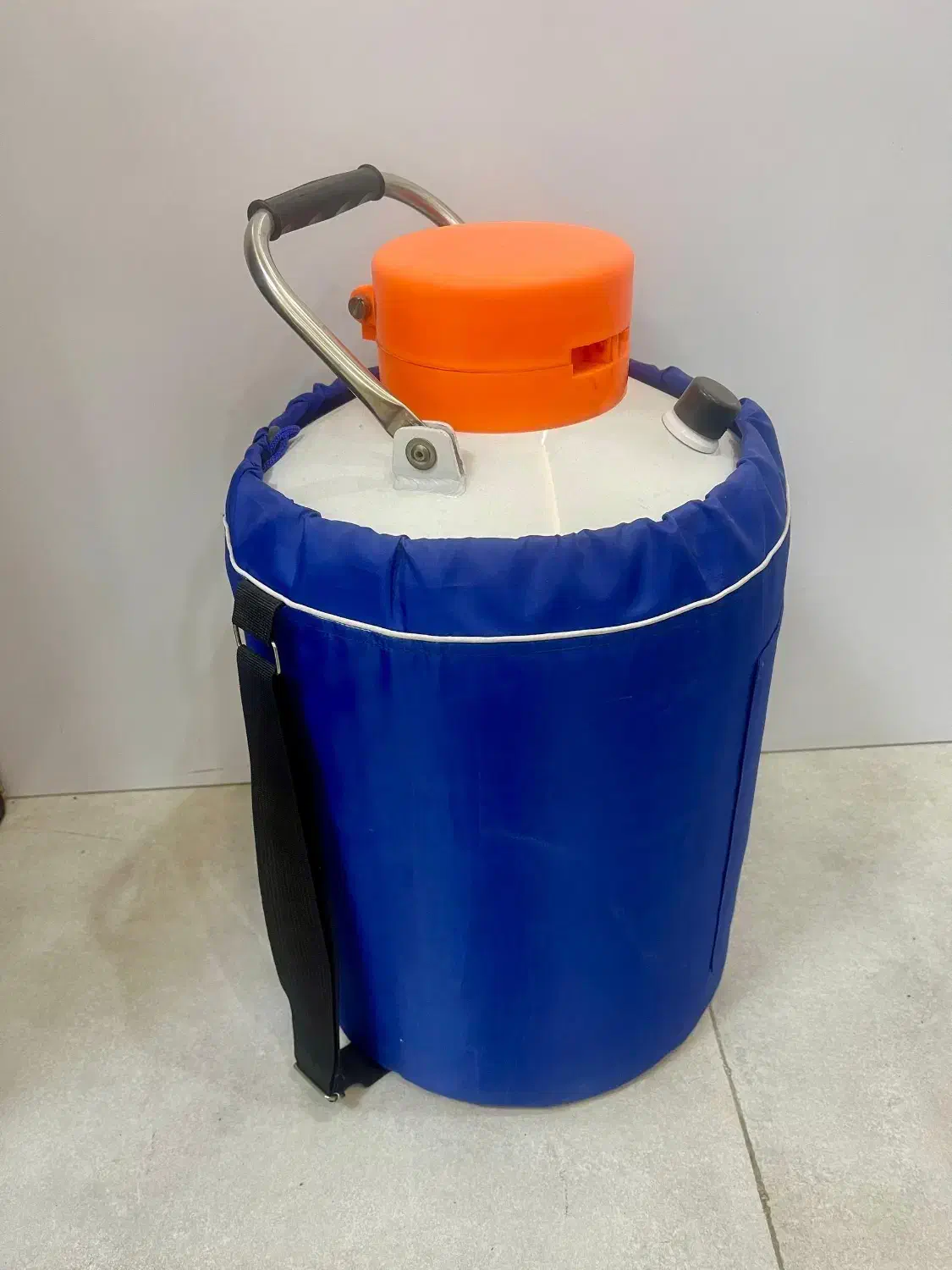 دستگاه کرایوتراپی و مخزن سالم سالم|پزشکی|اسلامشهر, شهرک واوان|دیوار