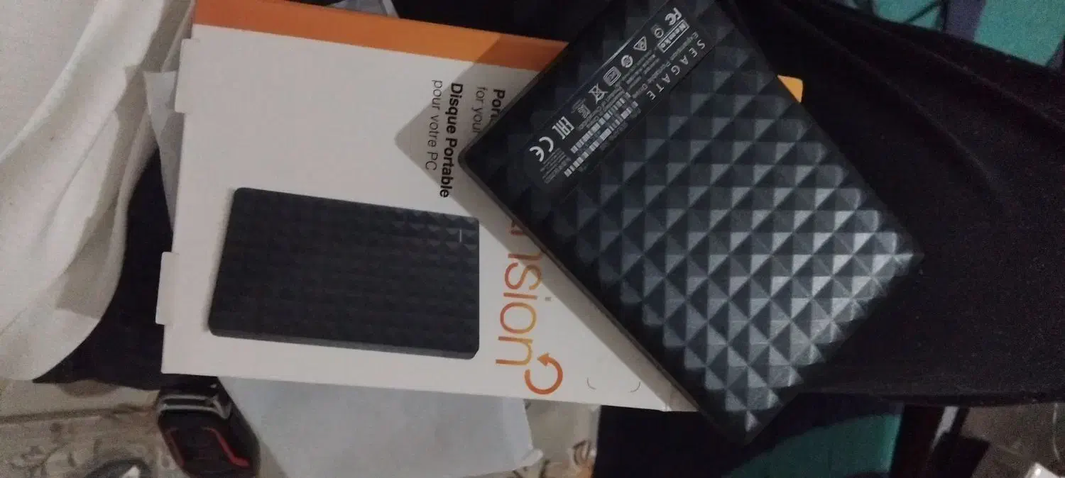 هارد اکسترنال1ترا و ۵۰۰|قطعات و لوازم جانبی رایانه|شیراز, جوادیه|دیوار