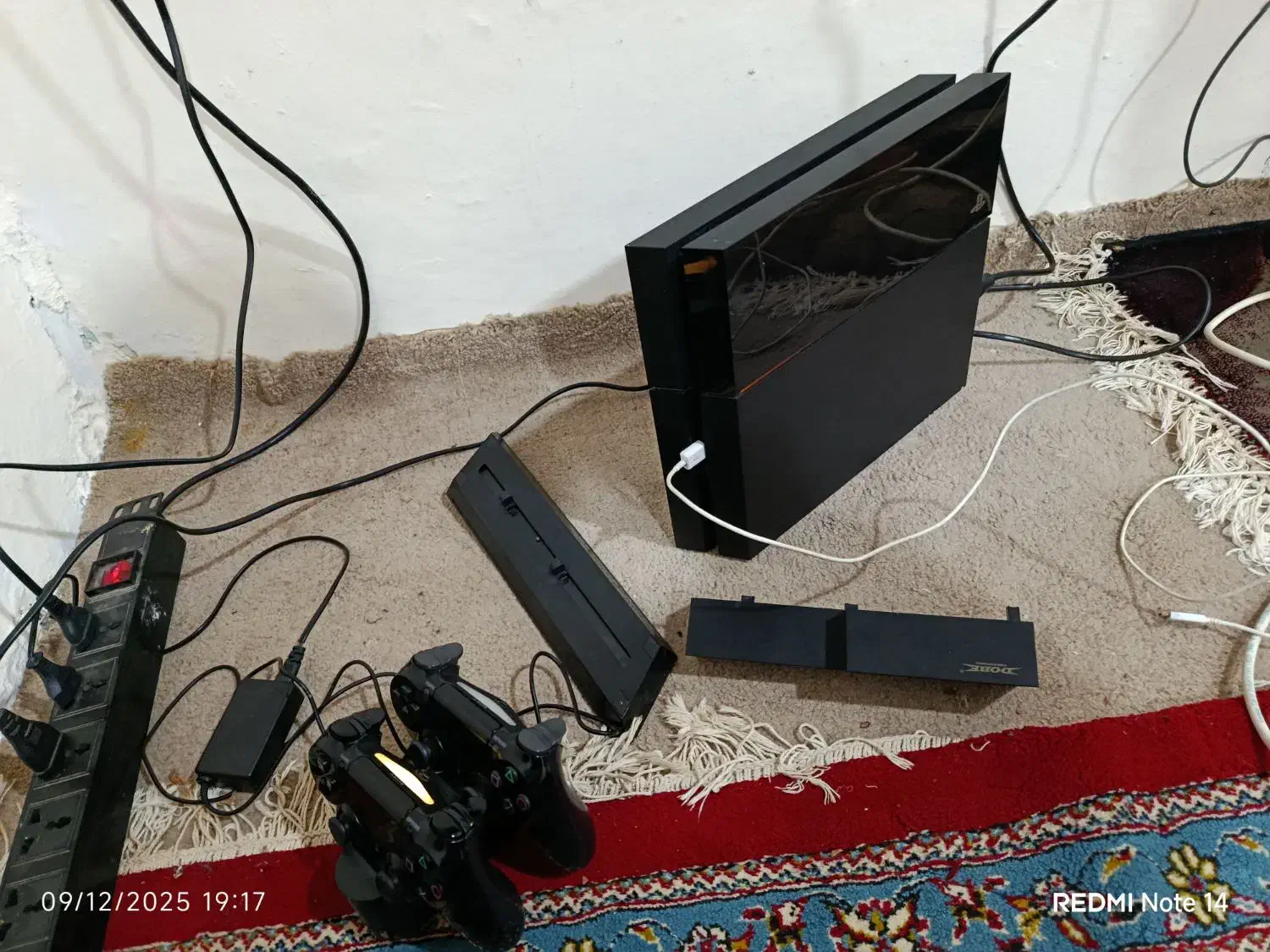 پی اس فور ps4|کنسول، بازی ویدئویی و آنلاین|نور, |دیوار