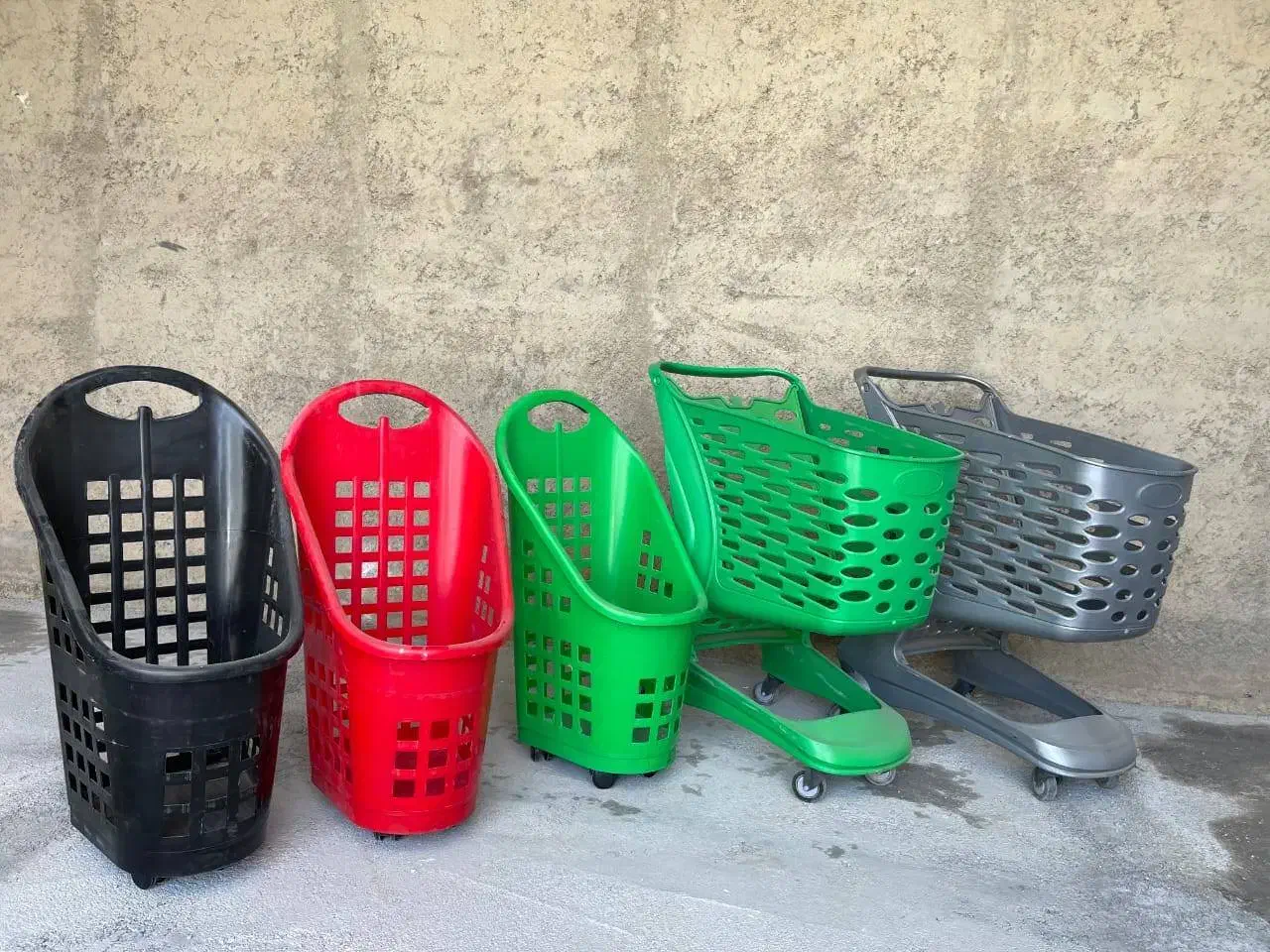 سبد و چرخ خرید پلاستیکی و فلزی|عمدهفروشی|کرج, حصارک بالا|دیوار