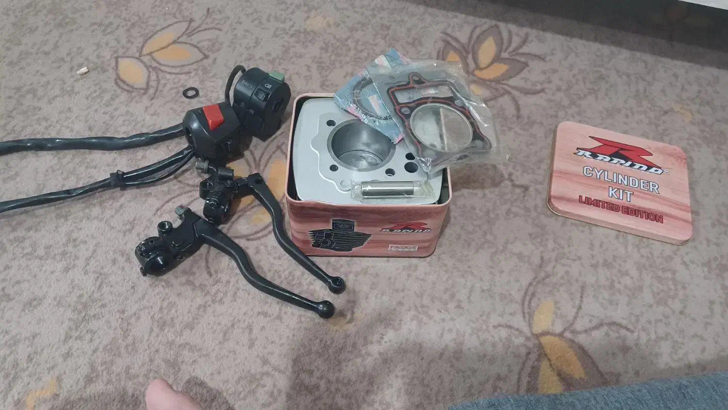 سیلندر وقلوه هوندا ۱۵۰cc|قطعات یدکی و لوازم جانبی|قروه, |دیوار